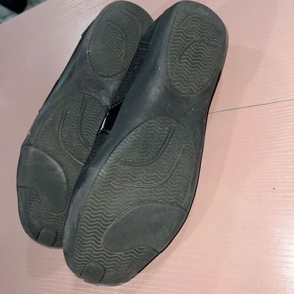 Lifestride Slip-On Black Zipper Sneakers - Picture 3 of 5